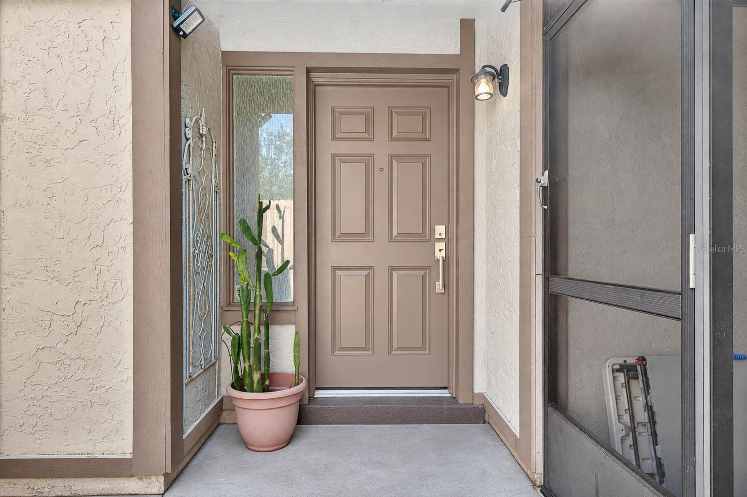 810 HUNTERS CT — photo 4