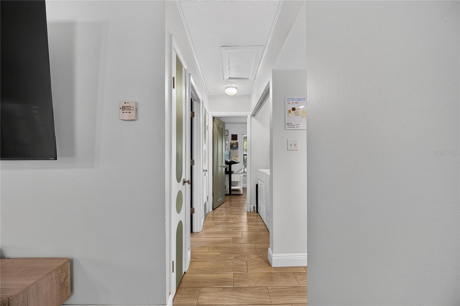 810 HUNTERS CT — photo 21
