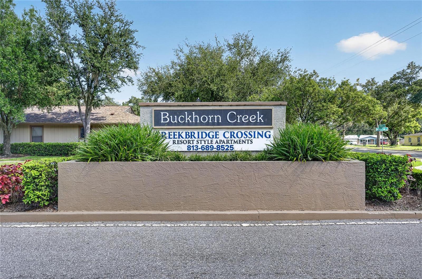 810 HUNTERS CT — photo 41