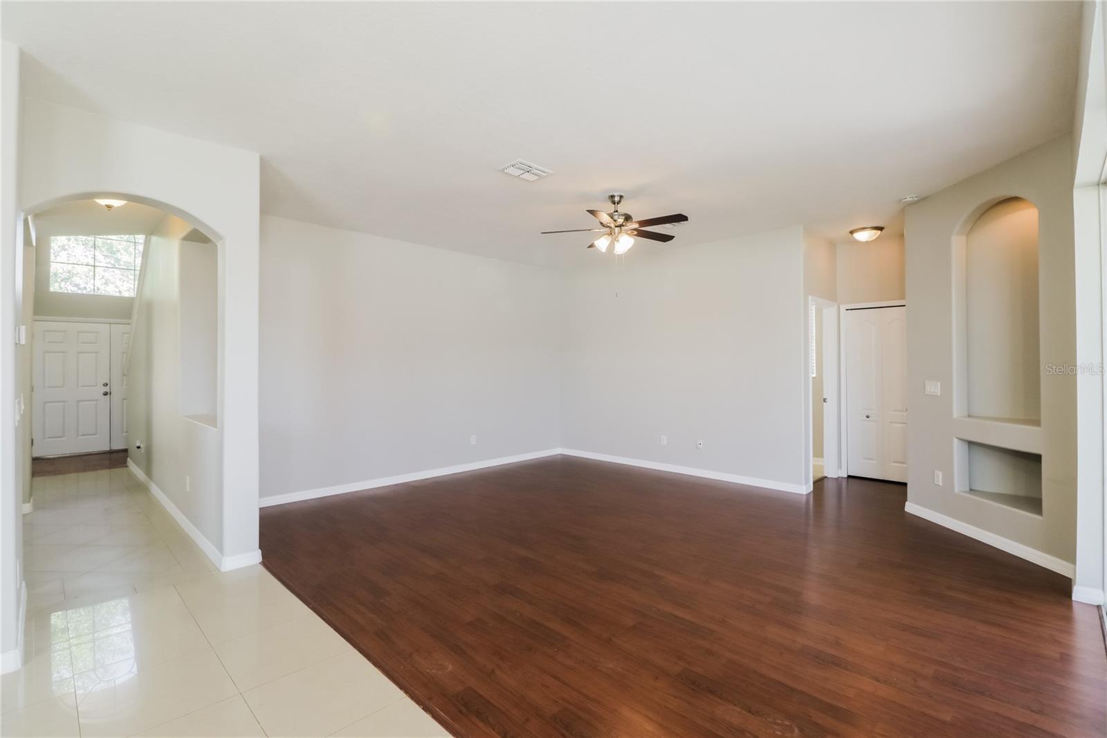 30630 ANNADALE DR — photo 4
