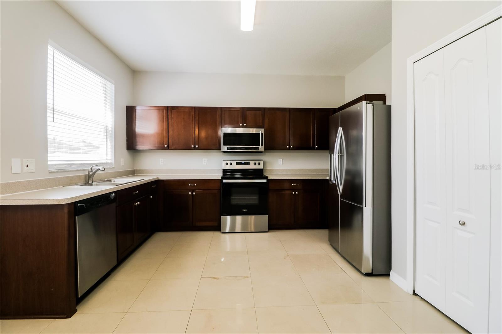 30630 ANNADALE DR — photo 6