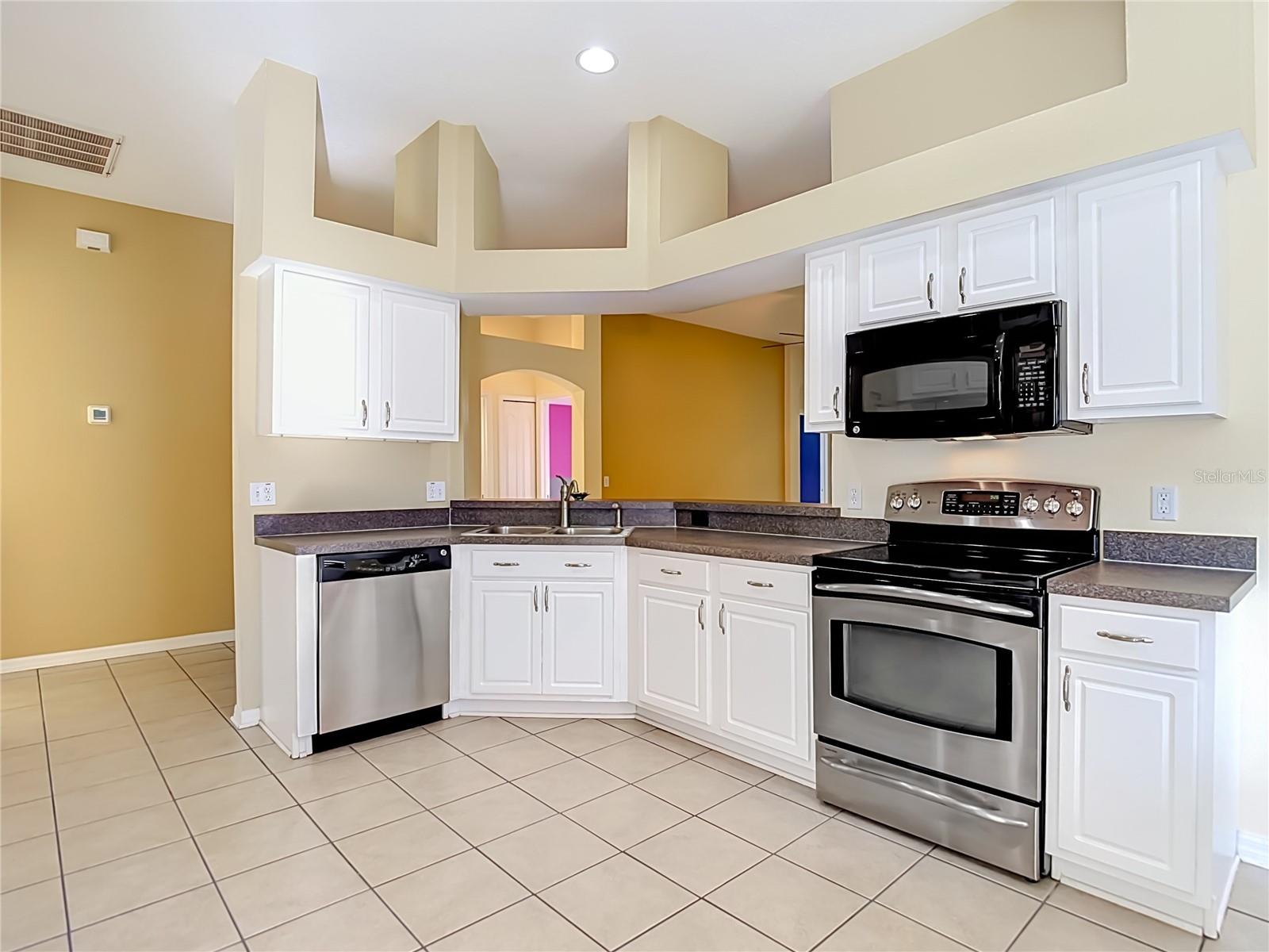 18453 CYPRESS BAY PKWY — photo 17