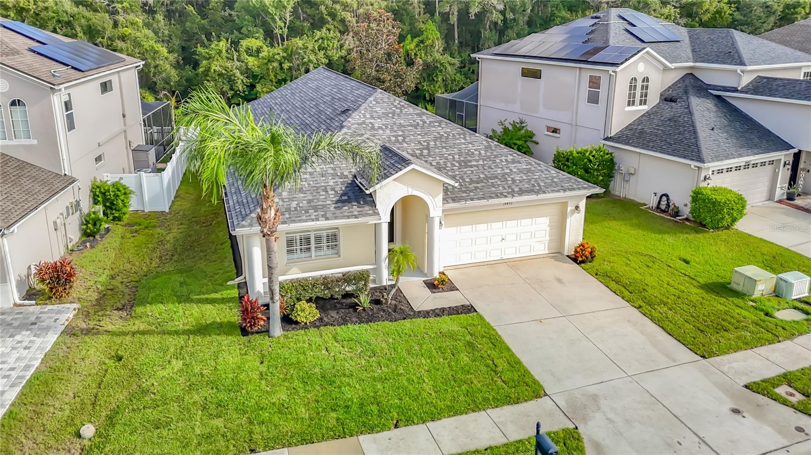 18453 CYPRESS BAY PKWY — photo 8