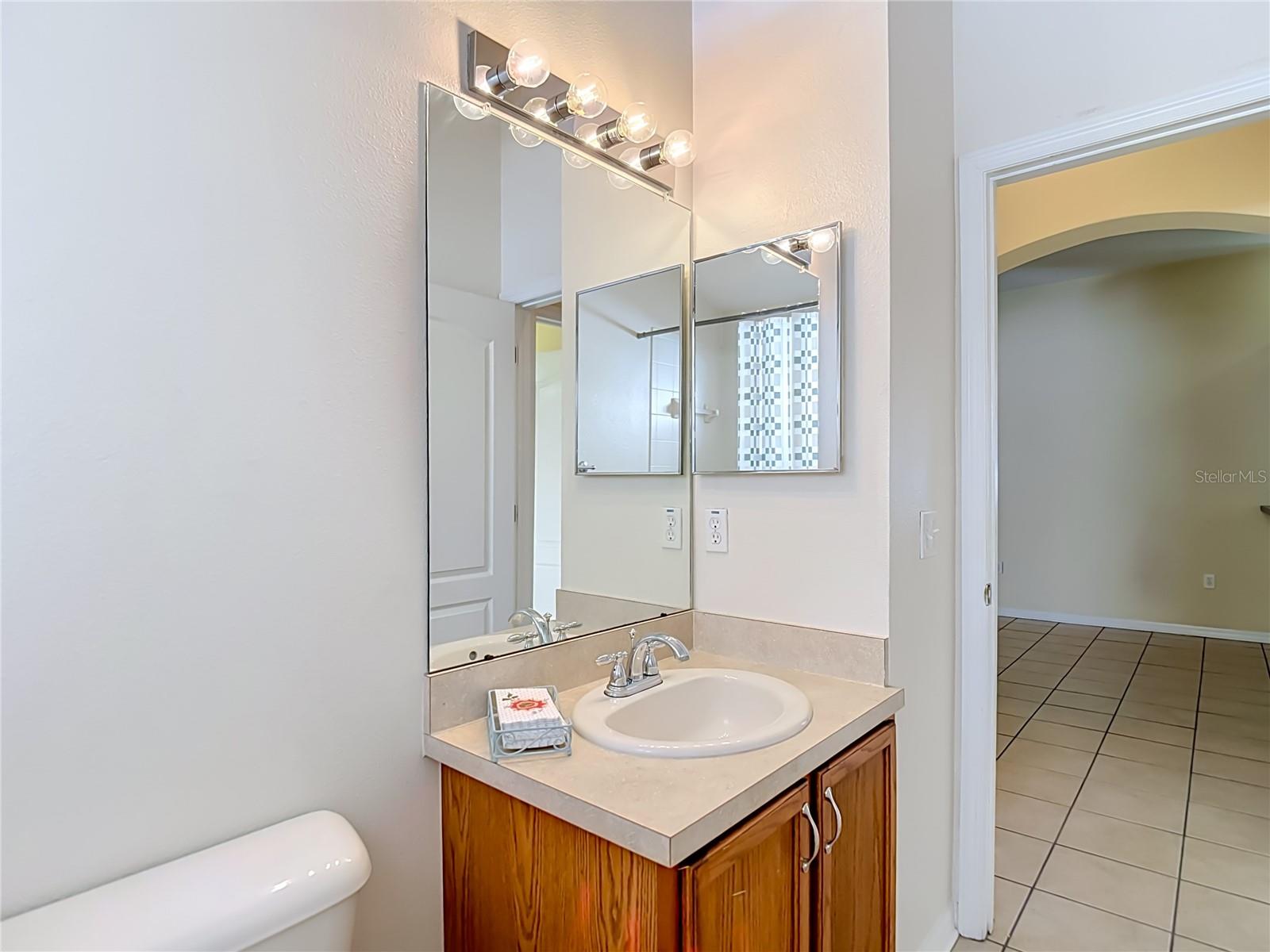 18453 CYPRESS BAY PKWY — photo 40