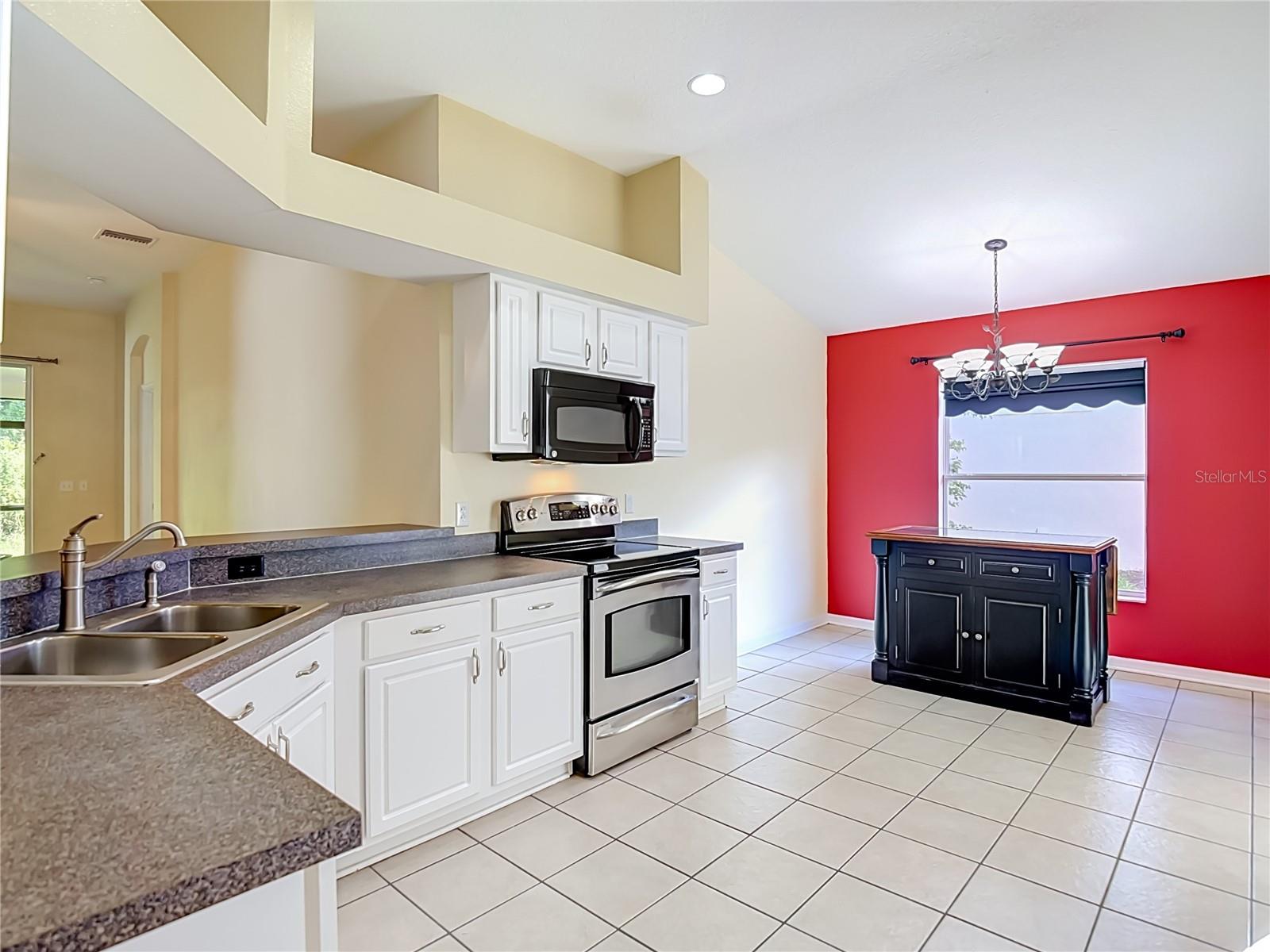18453 CYPRESS BAY PKWY — photo 18