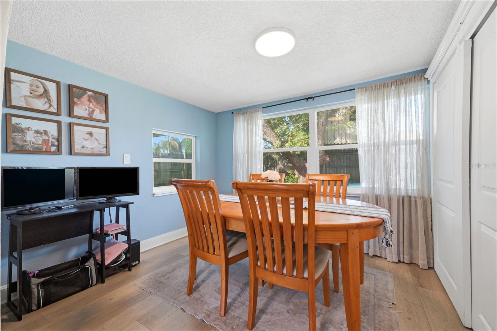 10025 SLEEPY HOLLOW LN — photo 7