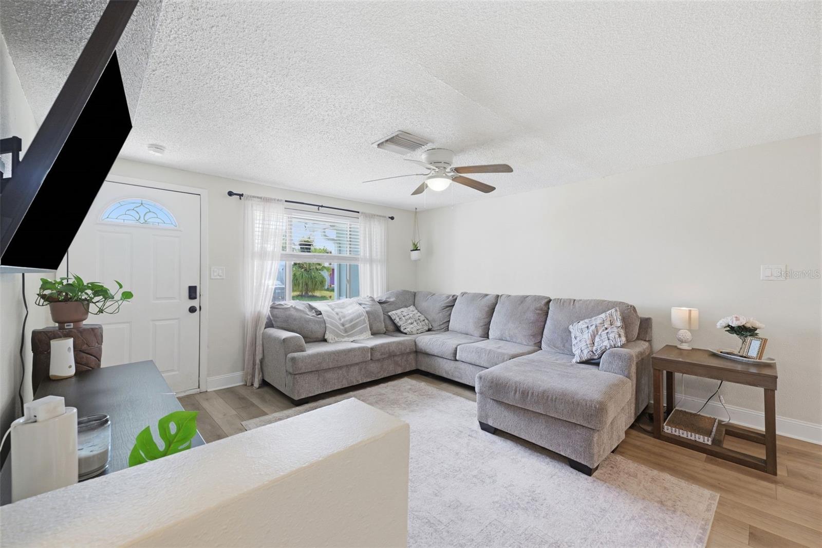10025 SLEEPY HOLLOW LN — photo 6