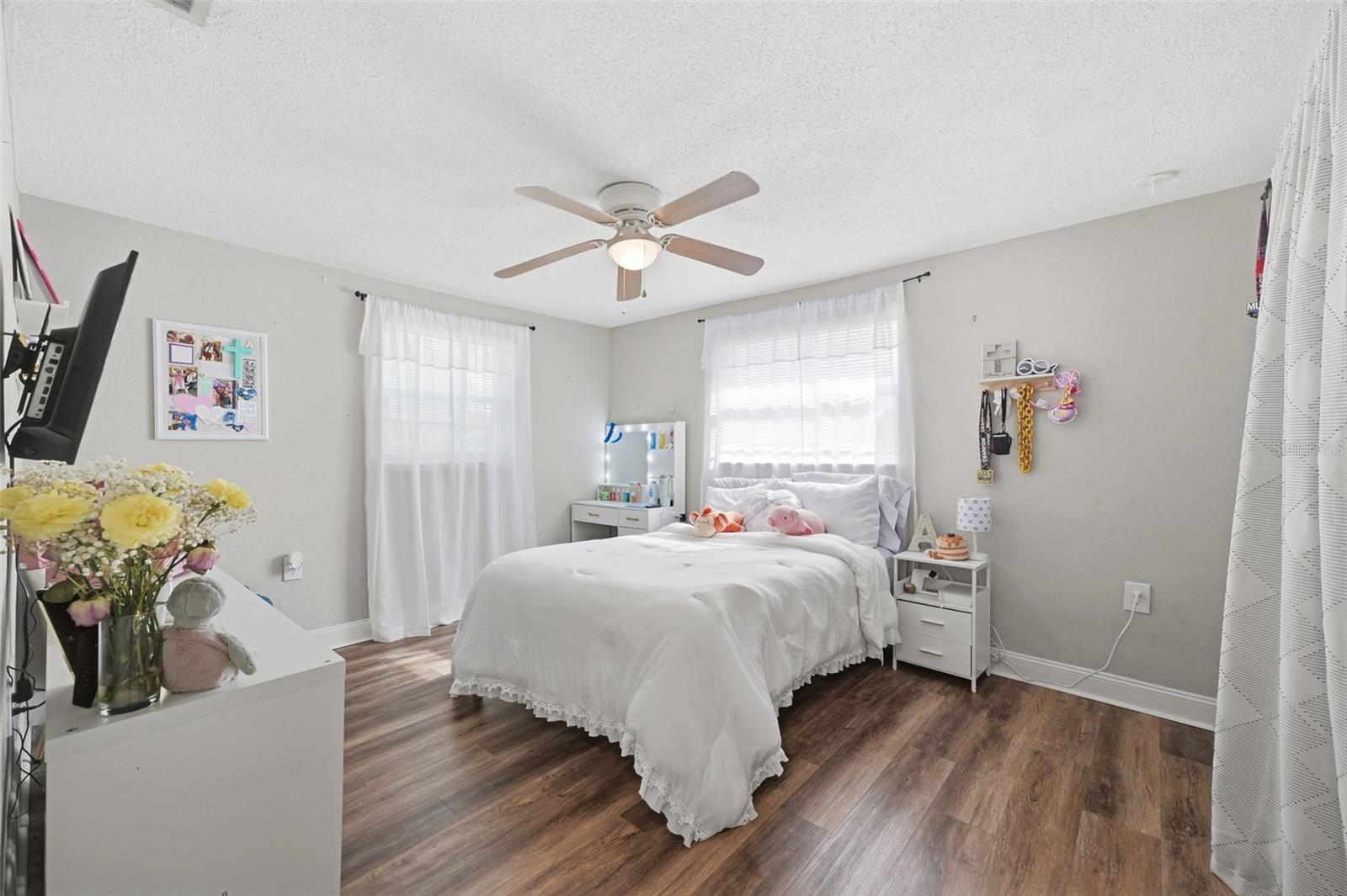 10025 SLEEPY HOLLOW LN — photo 18