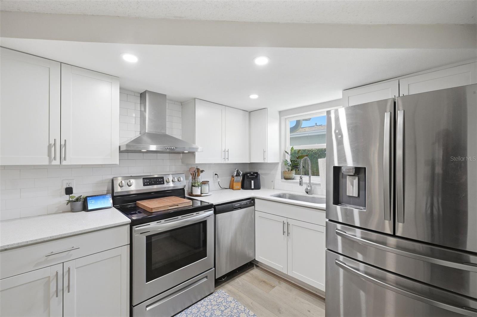 10025 SLEEPY HOLLOW LN — photo 10