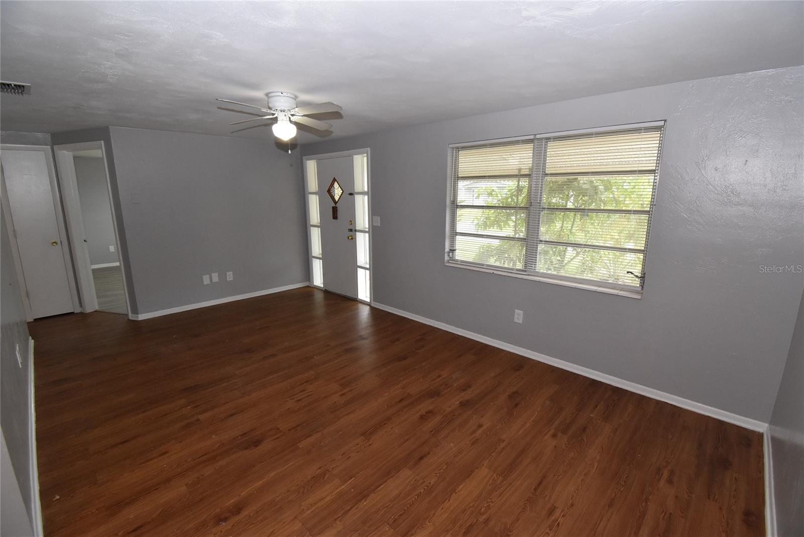4653 AEGEAN AVE — photo 3