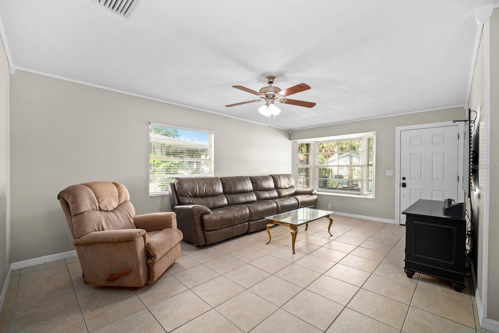 7608 S SWOOPE ST — photo 15