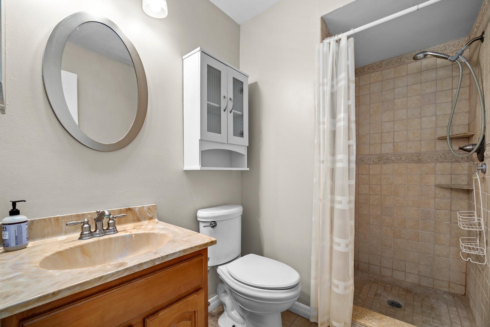 7608 S SWOOPE ST — photo 23