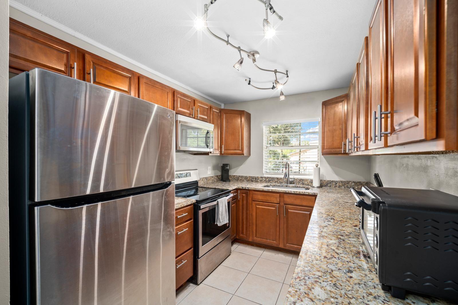 7608 S SWOOPE ST — photo 19