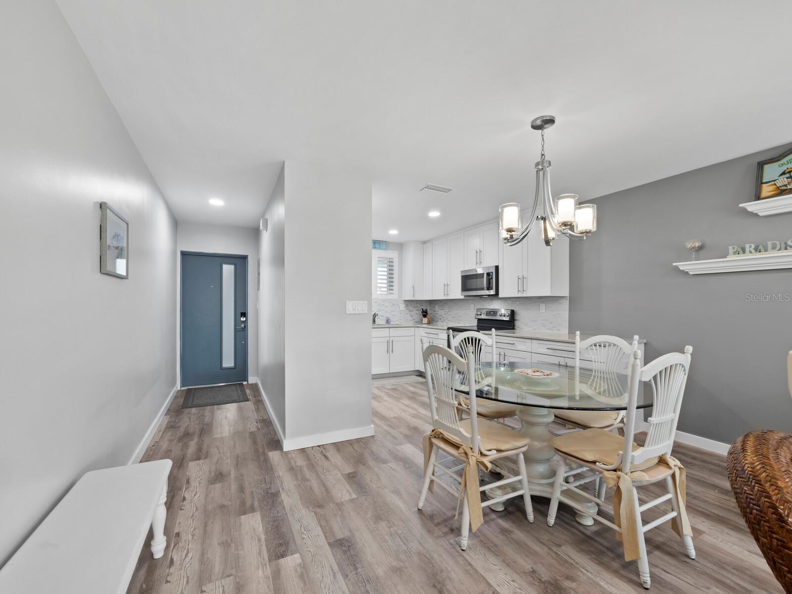 500 S WASHINGTON DR #19B — photo 4