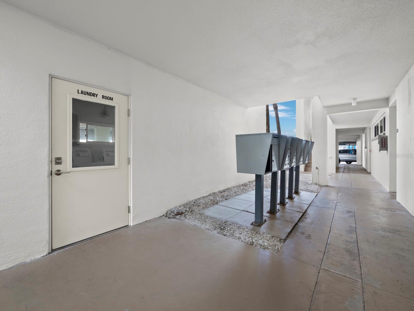 500 S WASHINGTON DR #19B — photo 25