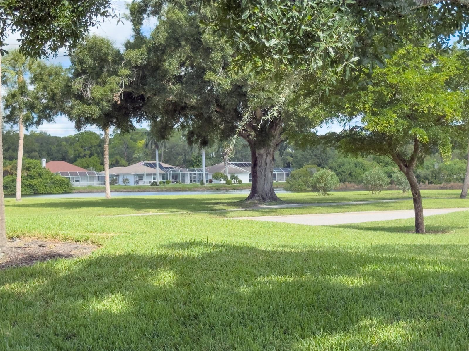 2375 LAKESIDE MEWS #D2 — photo 40