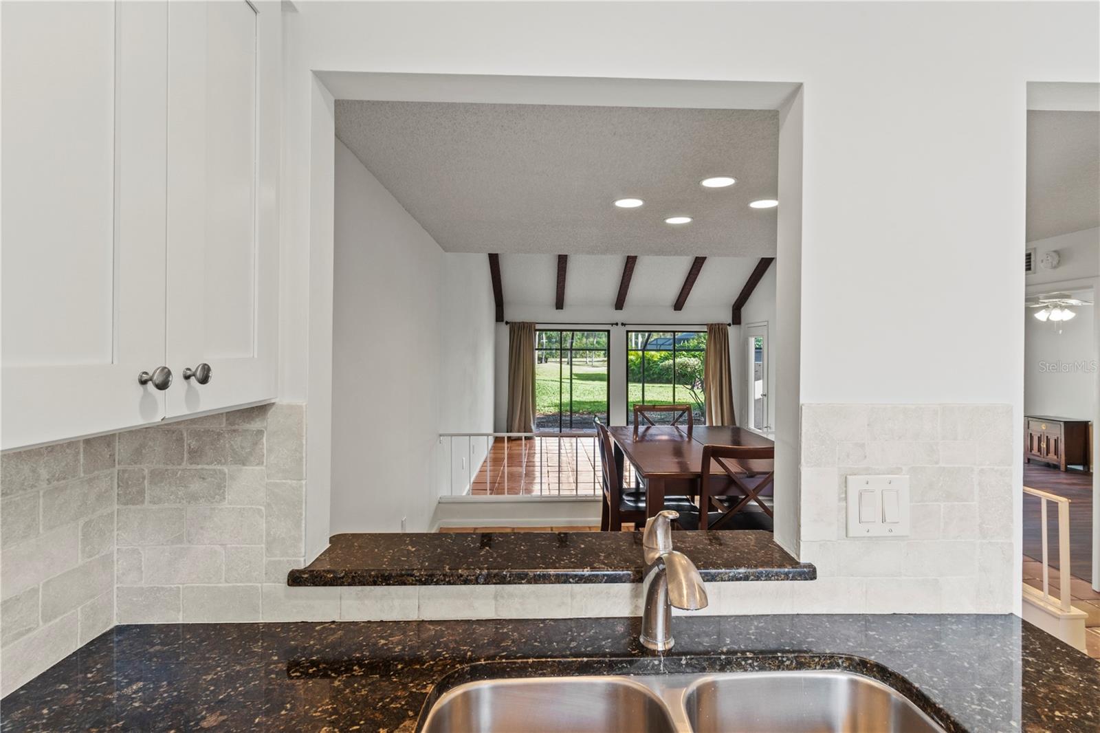 2375 LAKESIDE MEWS #D2 — photo 15
