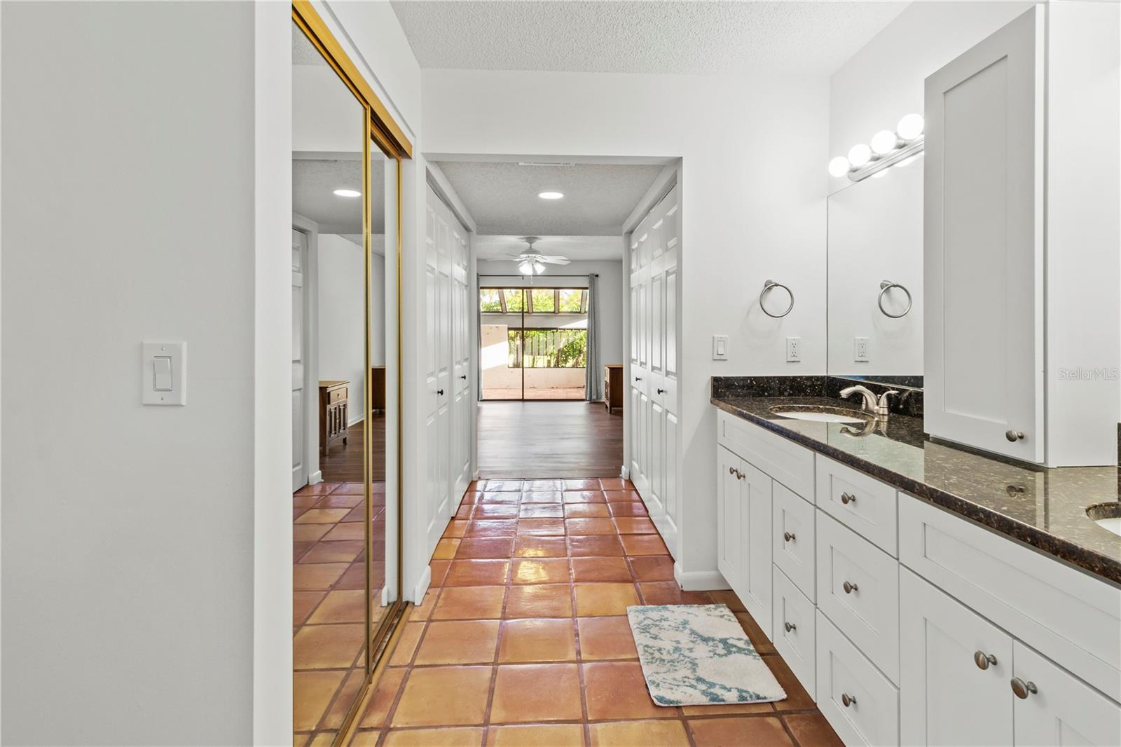 2375 LAKESIDE MEWS #D2 — photo 23