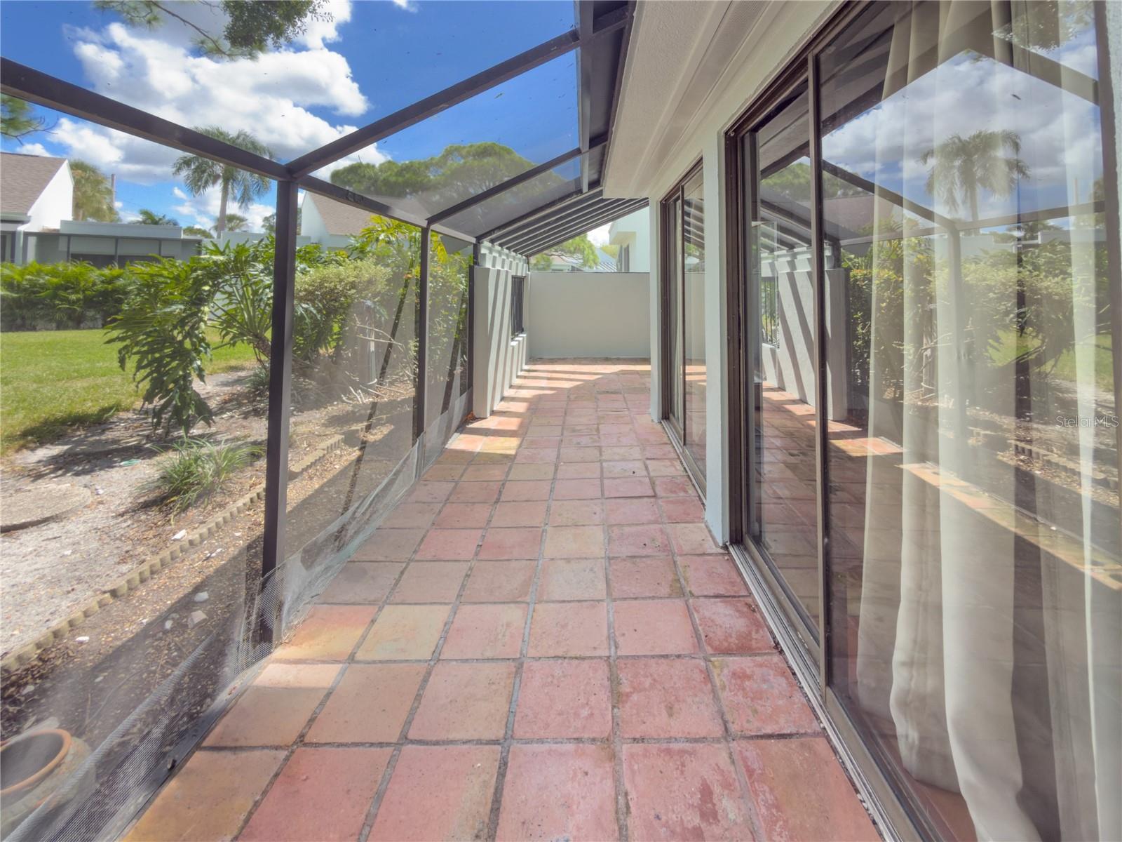 2375 LAKESIDE MEWS #D2 — photo 49