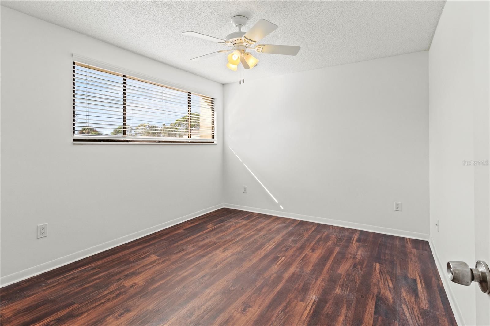 2375 LAKESIDE MEWS #D2 — photo 30