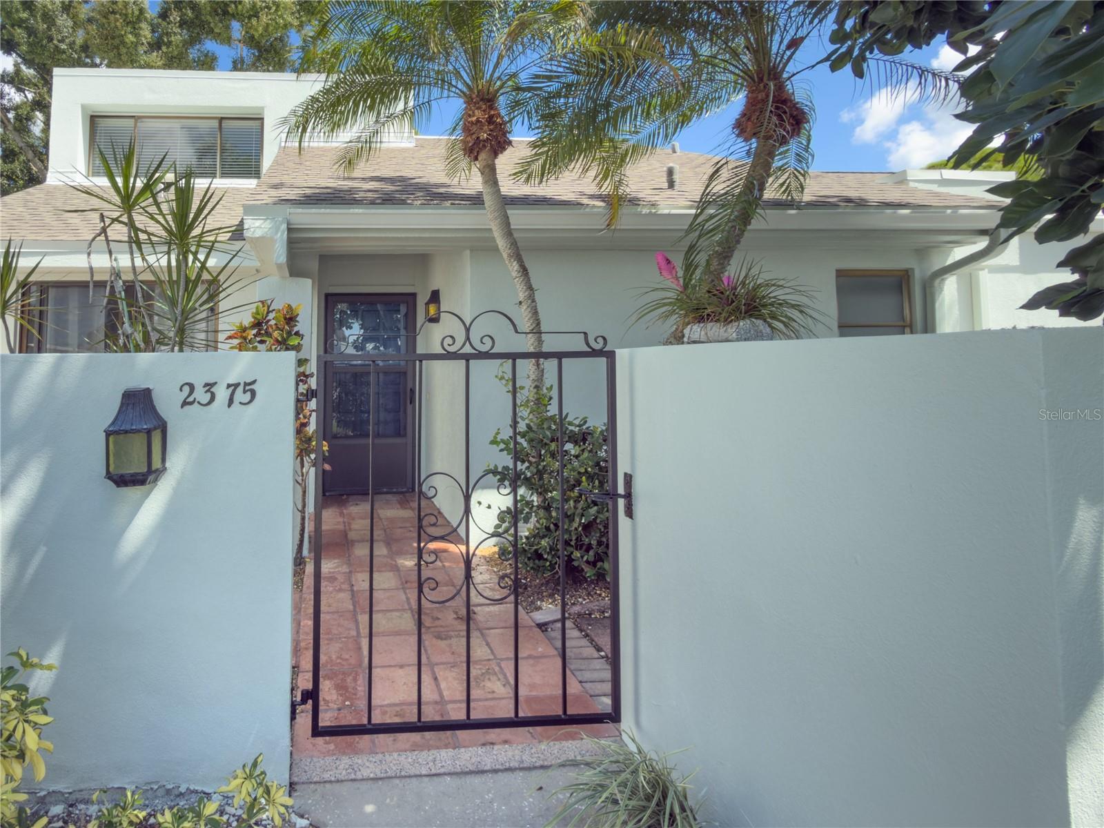 2375 LAKESIDE MEWS #D2 — photo 58