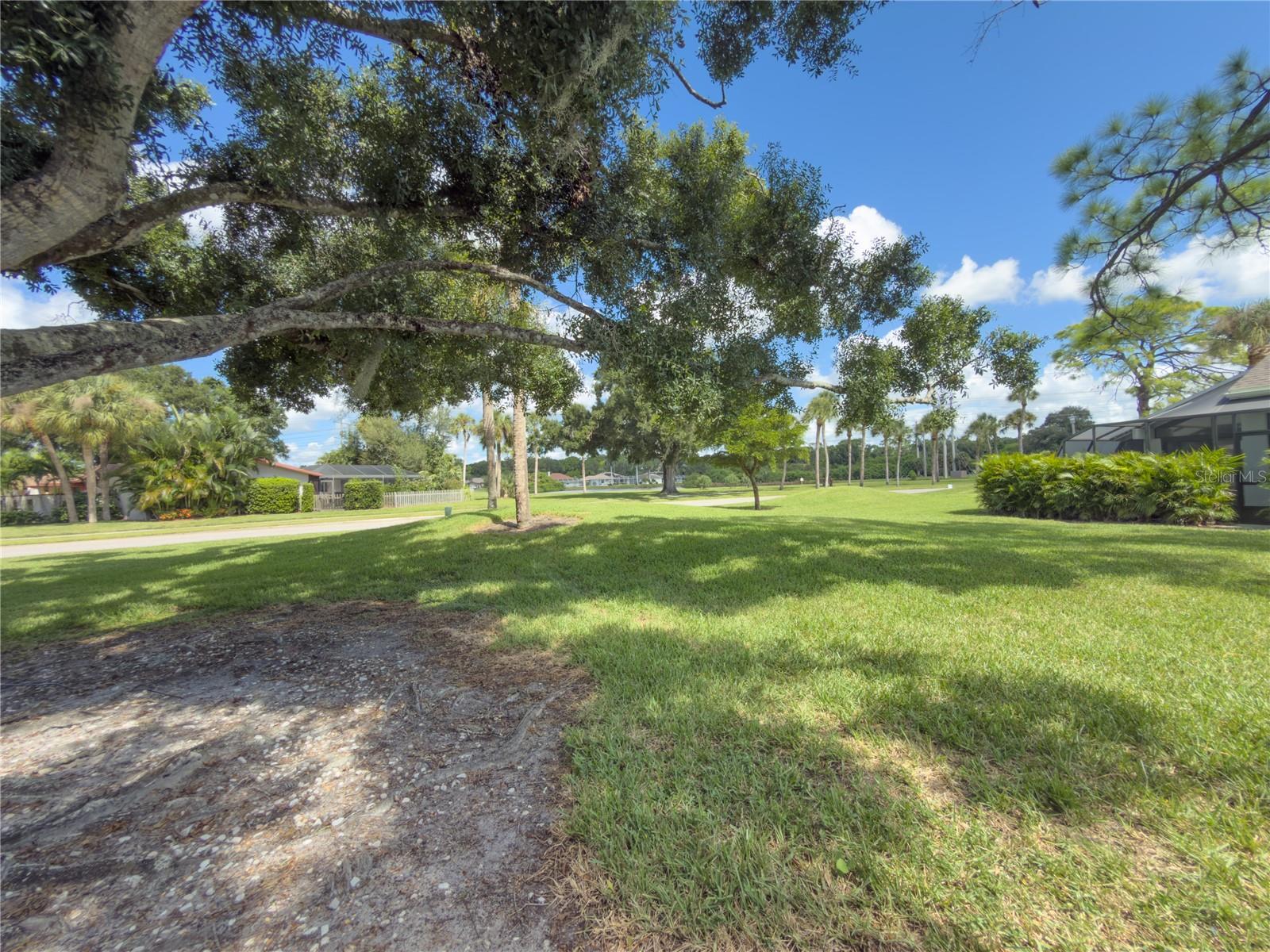 2375 LAKESIDE MEWS #D2 — photo 41