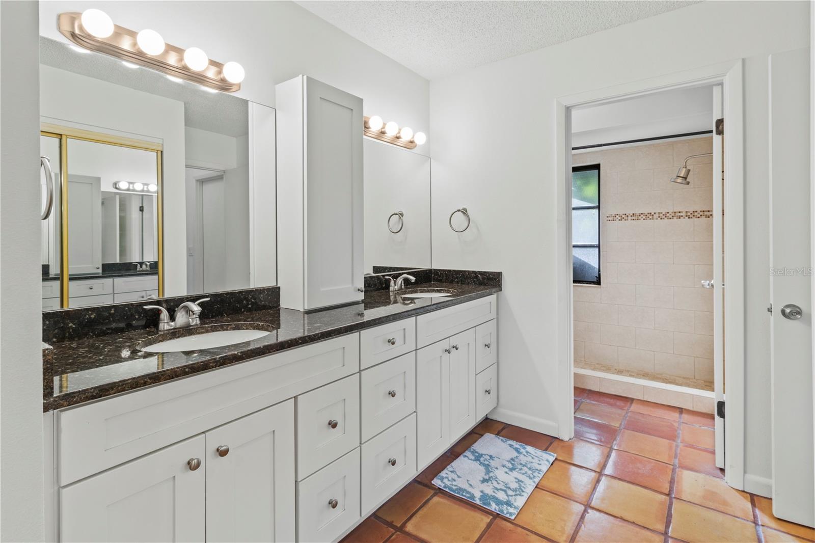 2375 LAKESIDE MEWS #D2 — photo 22