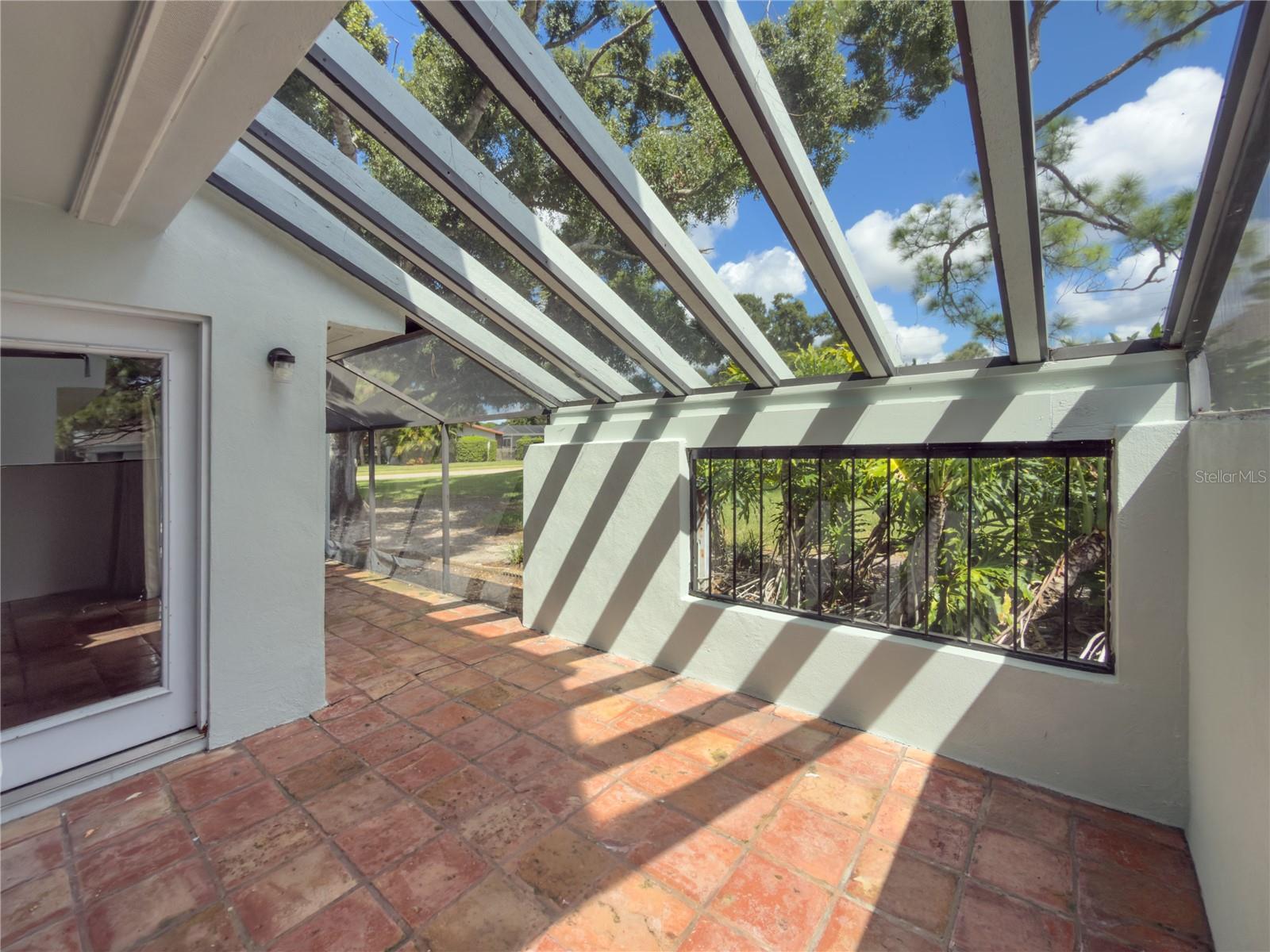 2375 LAKESIDE MEWS #D2 — photo 45