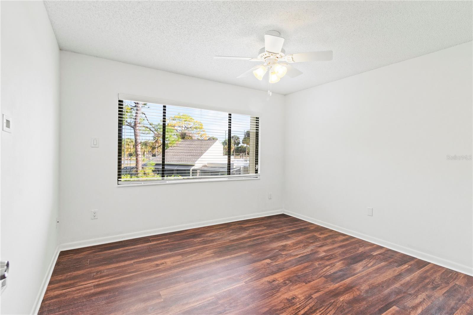 2375 LAKESIDE MEWS #D2 — photo 31