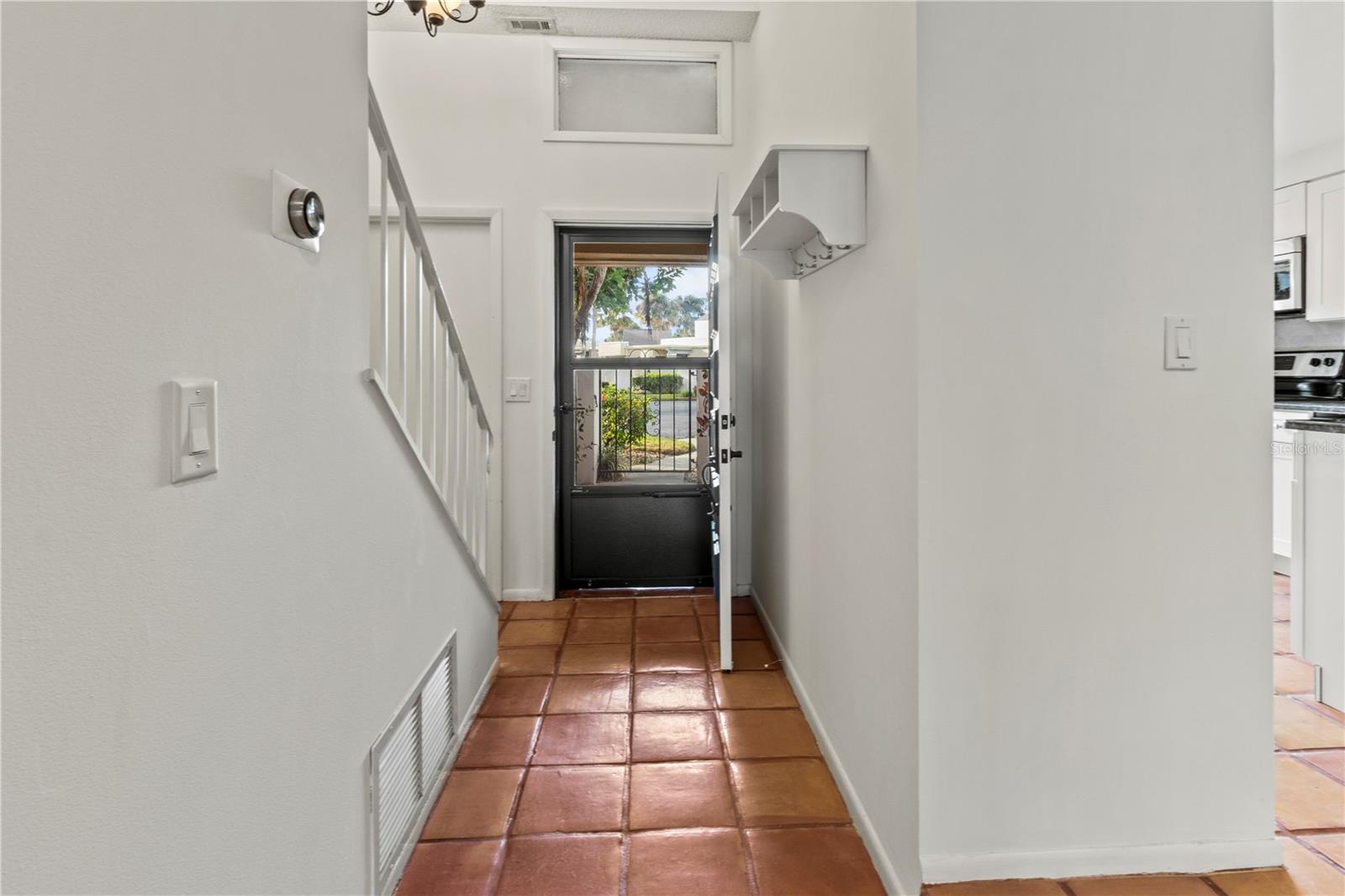 2375 LAKESIDE MEWS #D2 — photo 34
