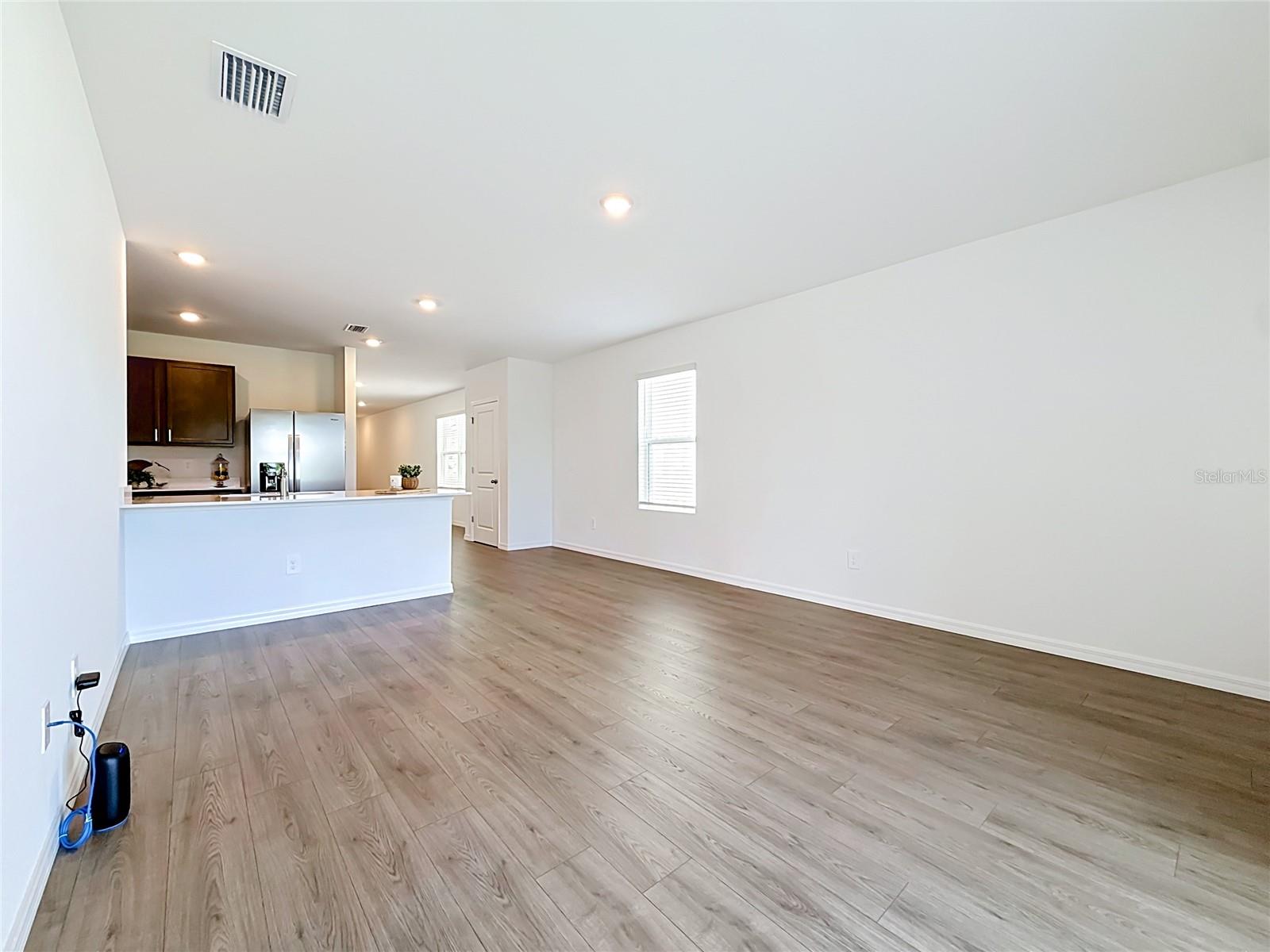 2387 BENDER DR — photo 12
