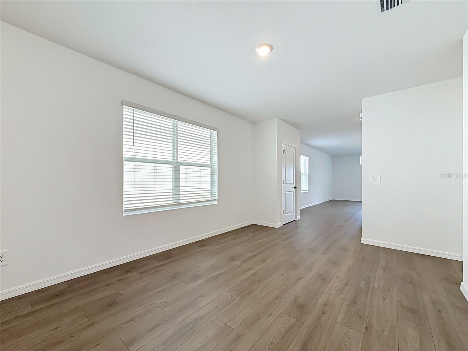 2387 BENDER DR — photo 18