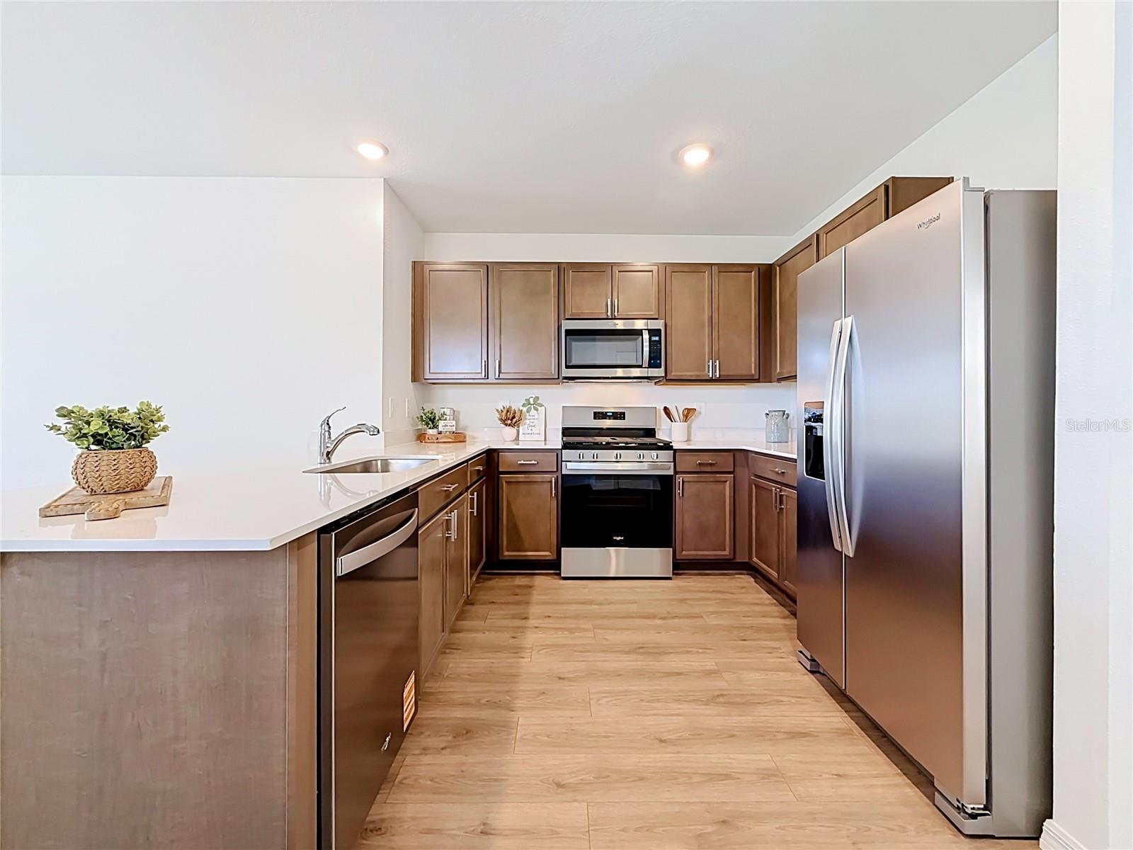 2387 BENDER DR — photo 7