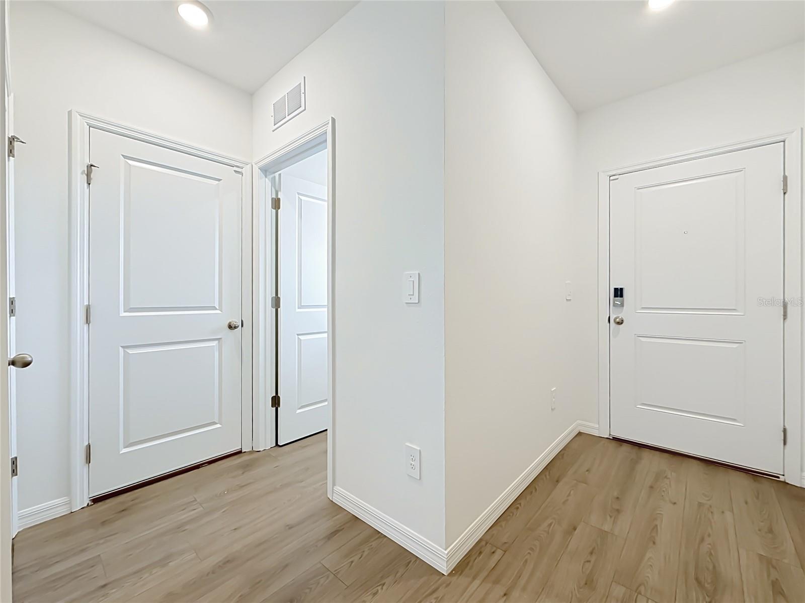 2387 BENDER DR — photo 20