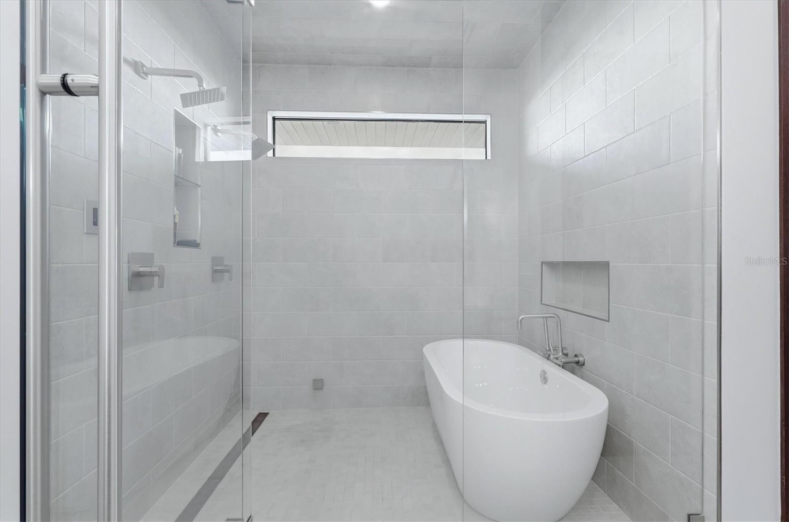 3920 ROBERTS POINT RD — photo 33