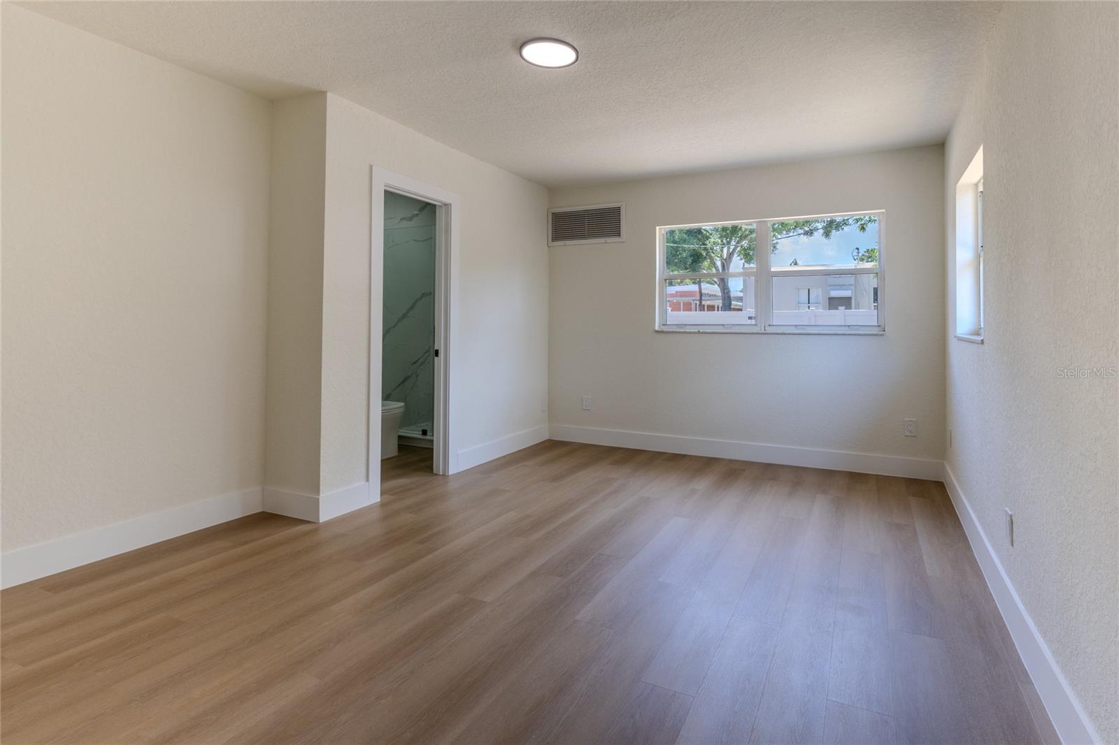 4502 S GRADY AVE — photo 26
