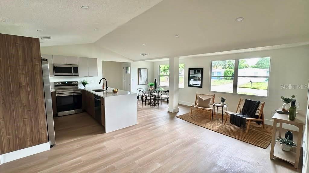 4502 S GRADY AVE — photo 4