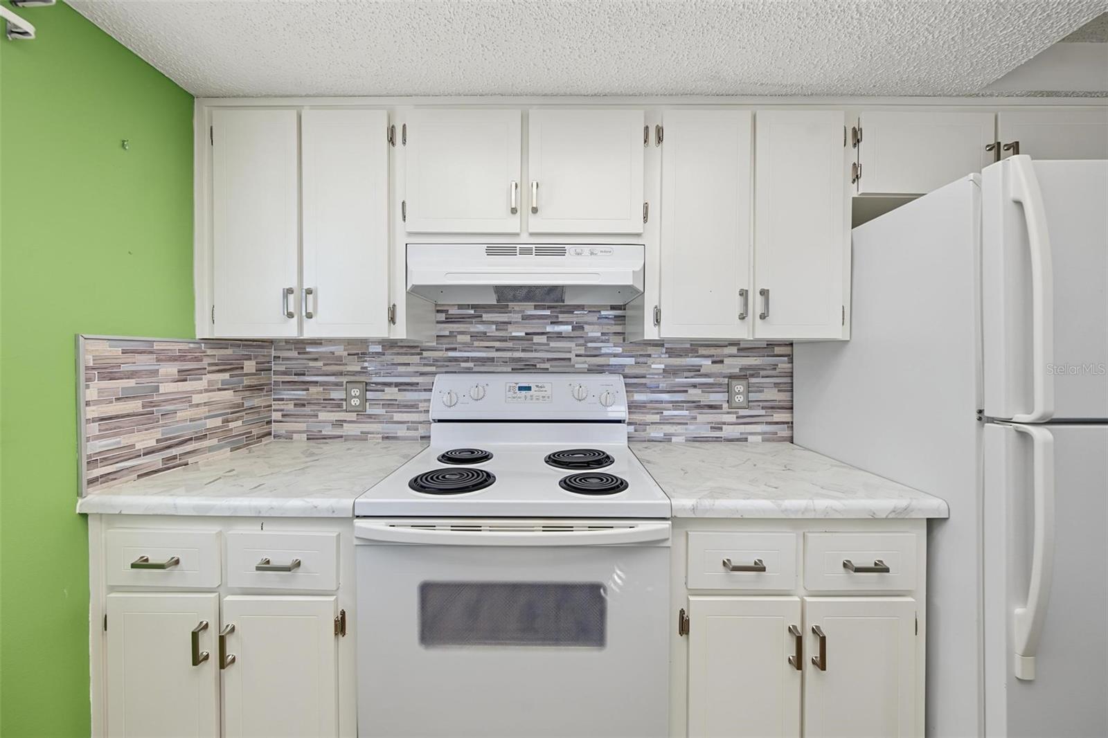 7805 SUE ELLEN DR — photo 21