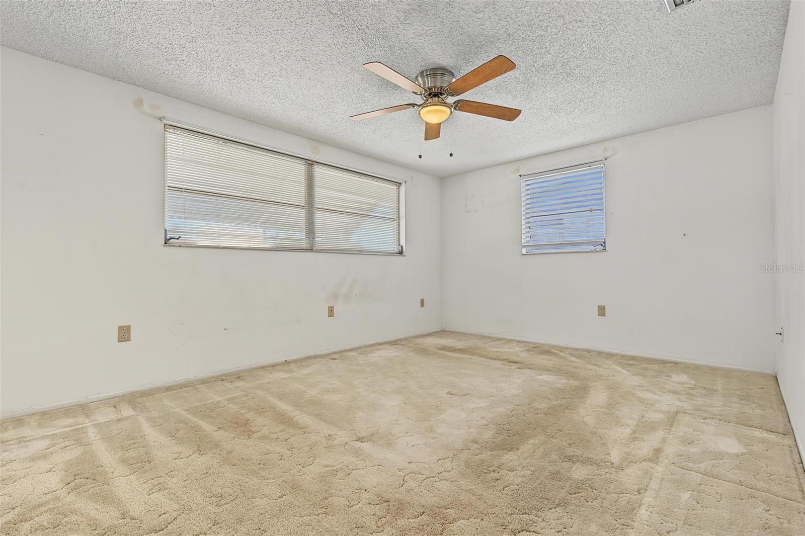 7805 SUE ELLEN DR — photo 11