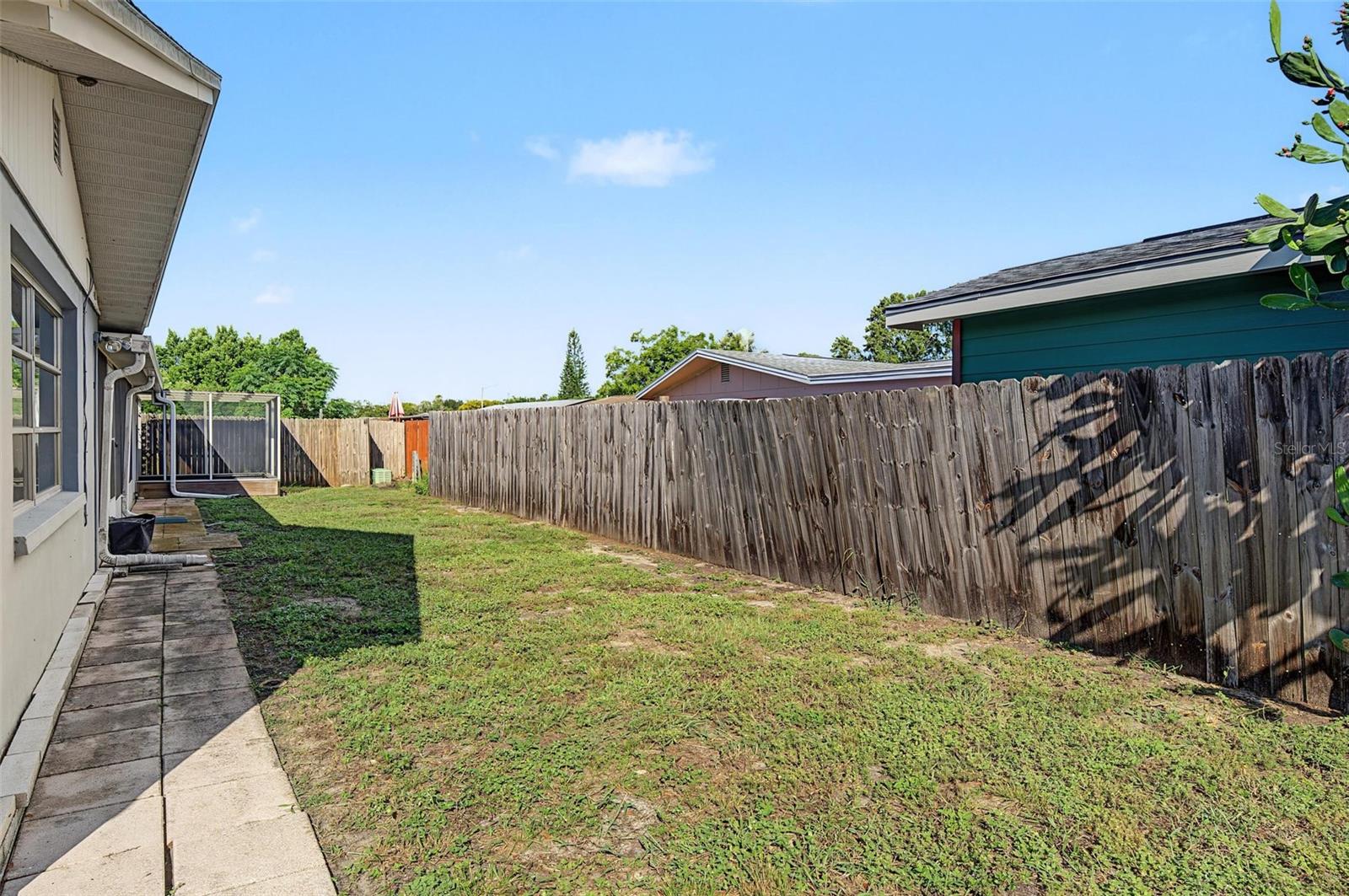 7805 SUE ELLEN DR — photo 36