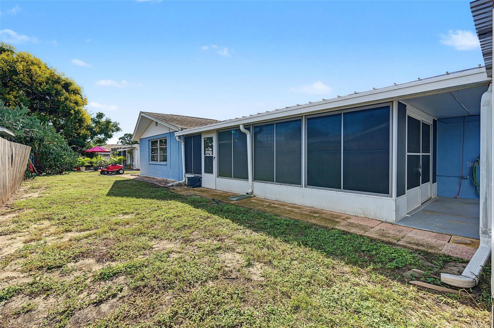 7805 SUE ELLEN DR — photo 35