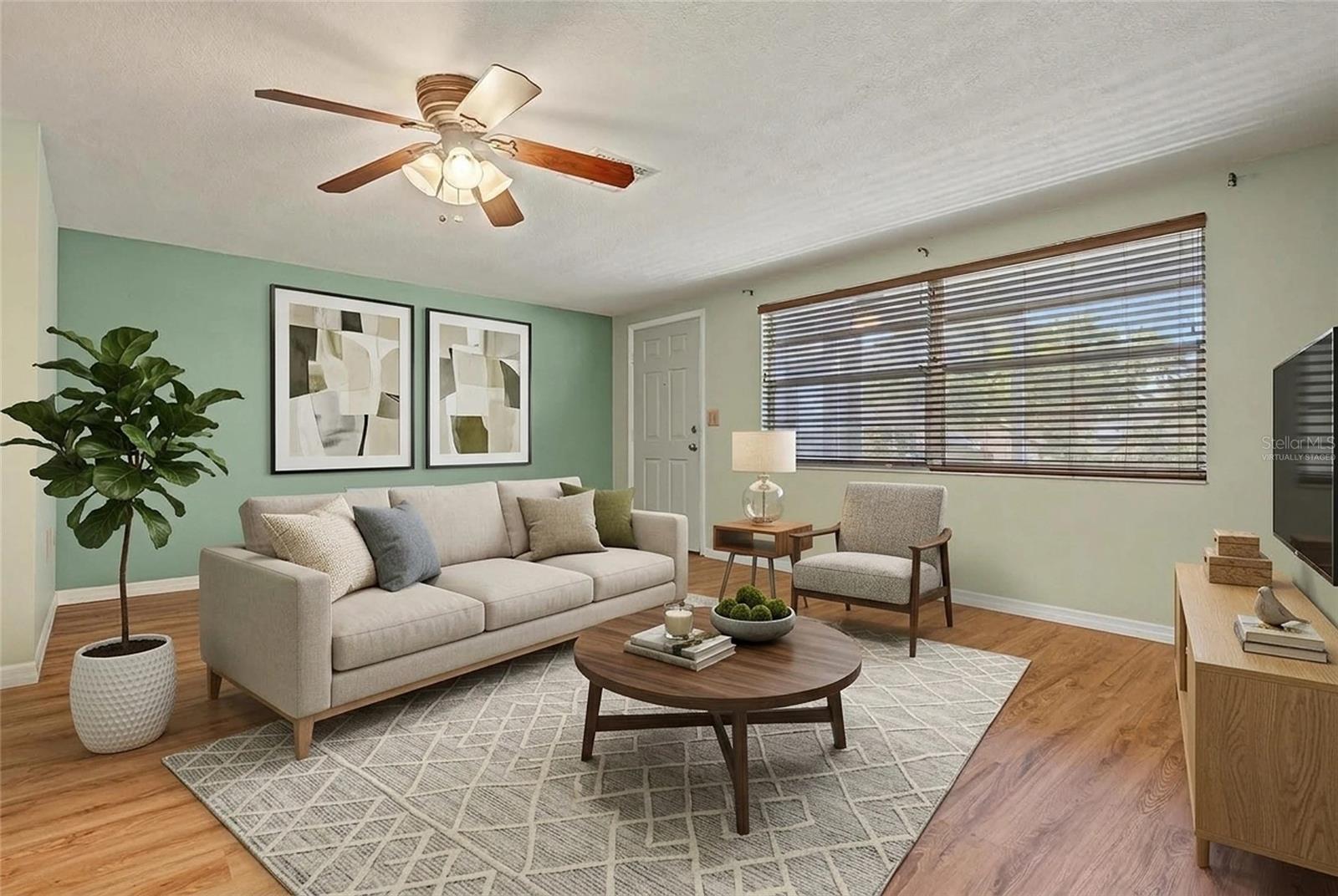 7805 SUE ELLEN DR — photo 4