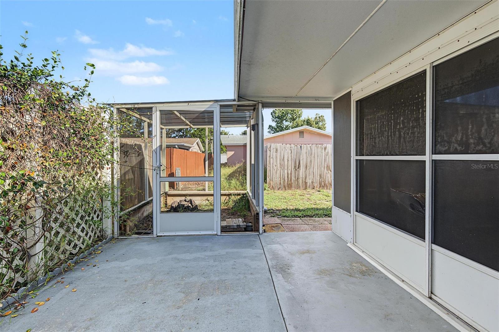 7805 SUE ELLEN DR — photo 38