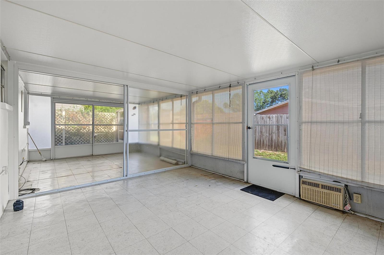 7805 SUE ELLEN DR — photo 32
