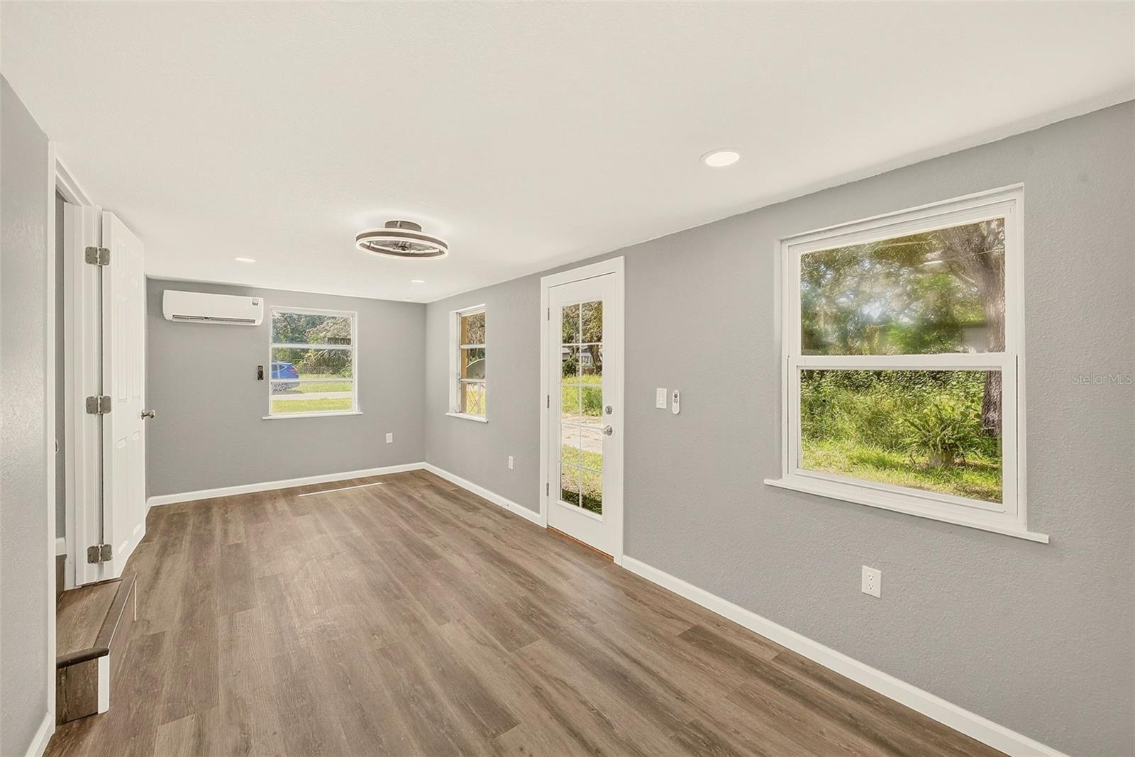 9041 RYE ST — photo 4