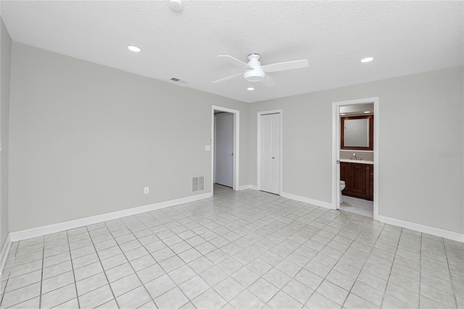 517 20TH AVE — photo 38