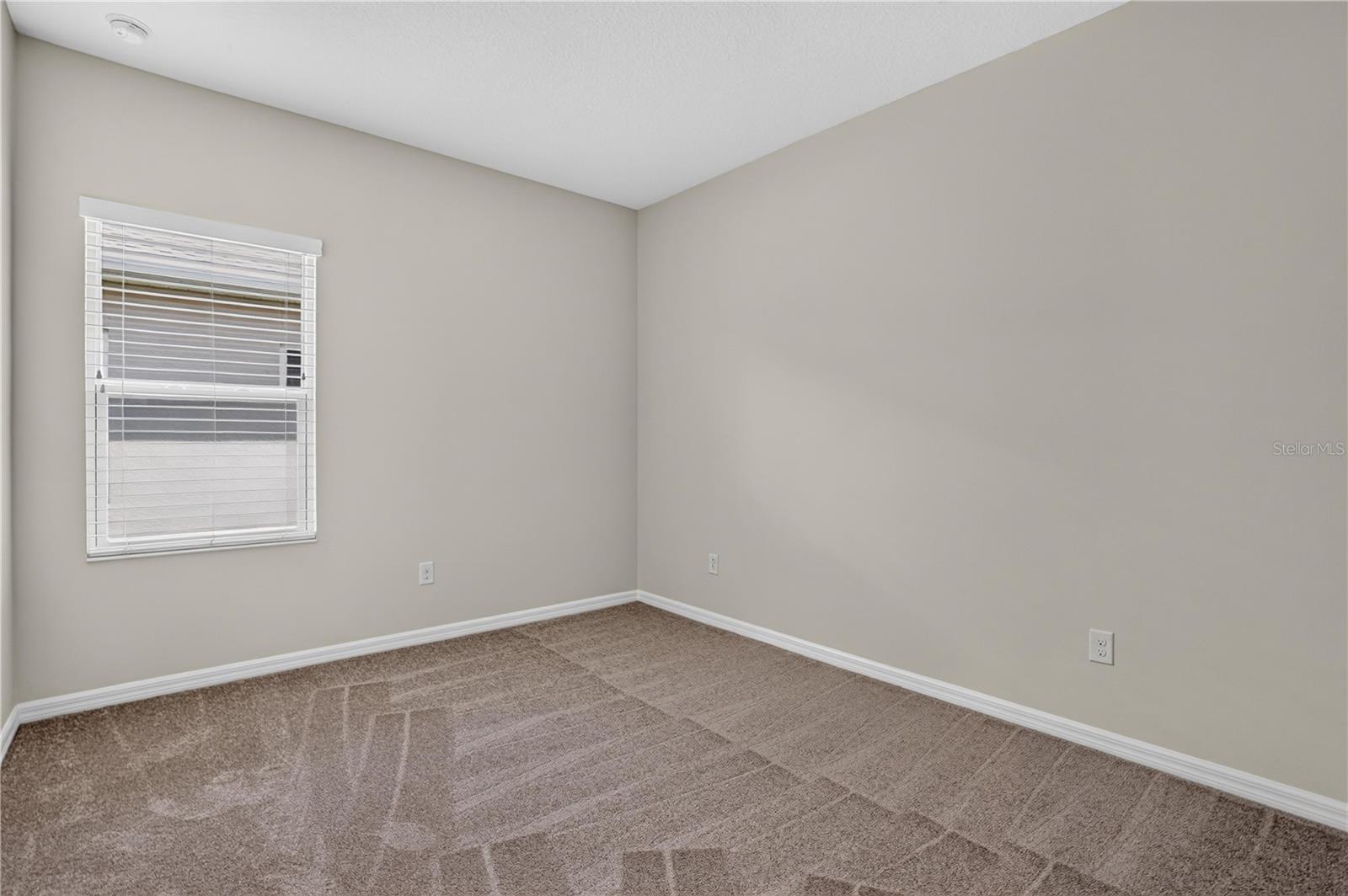 4560 SUMMERLAKE CIR — photo 32