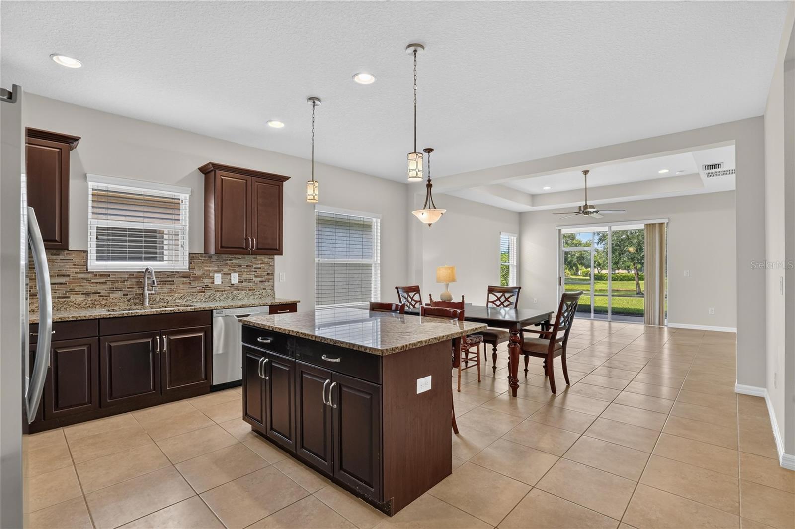 4560 SUMMERLAKE CIR — photo 8
