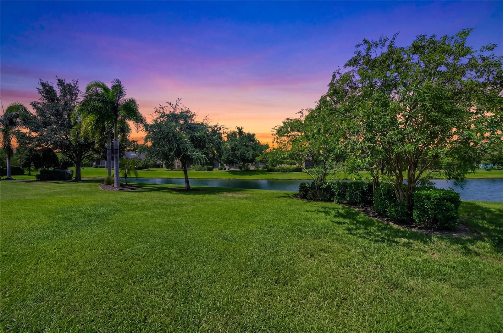 4560 SUMMERLAKE CIR — photo 36