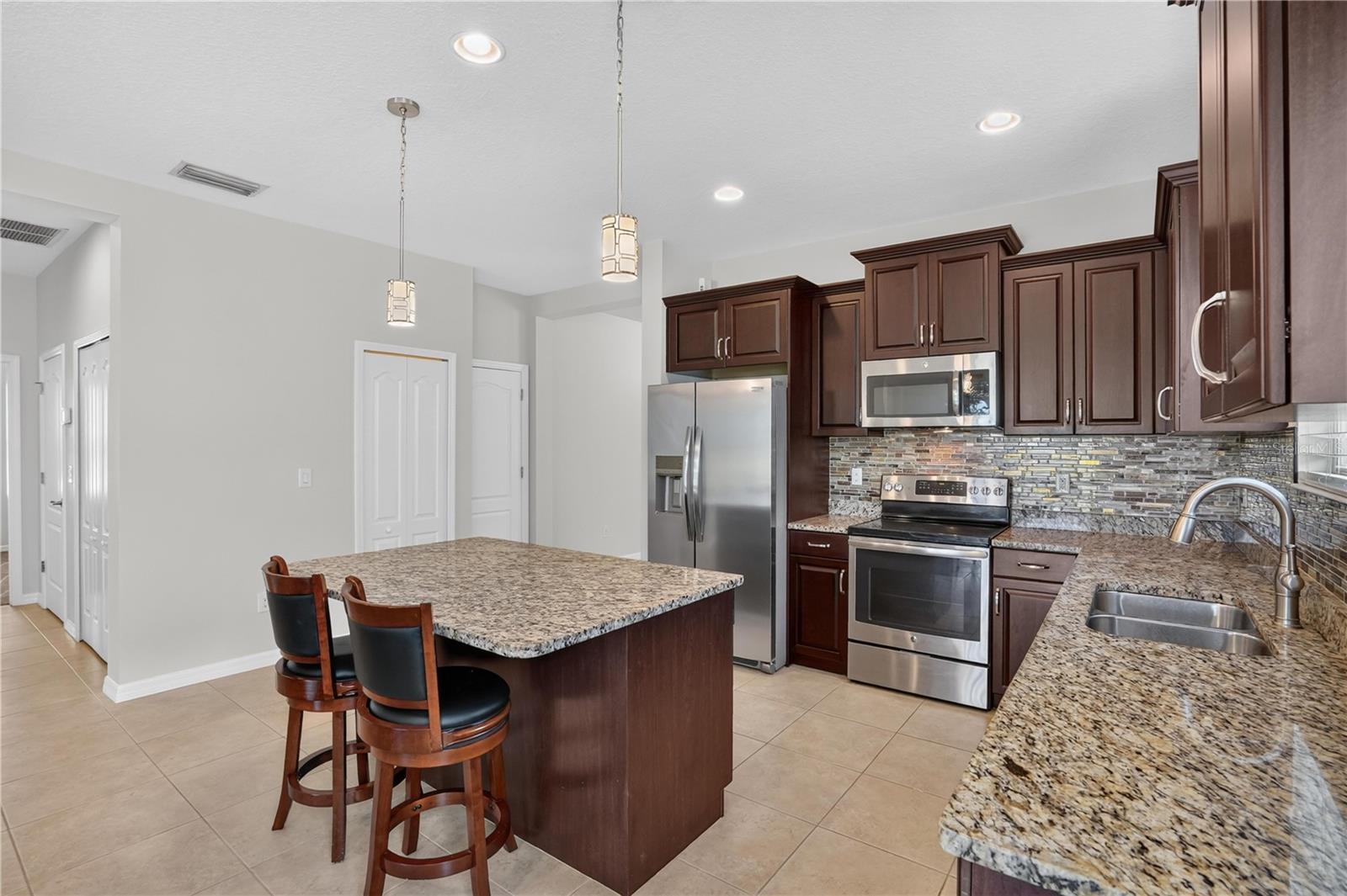 4560 SUMMERLAKE CIR — photo 13